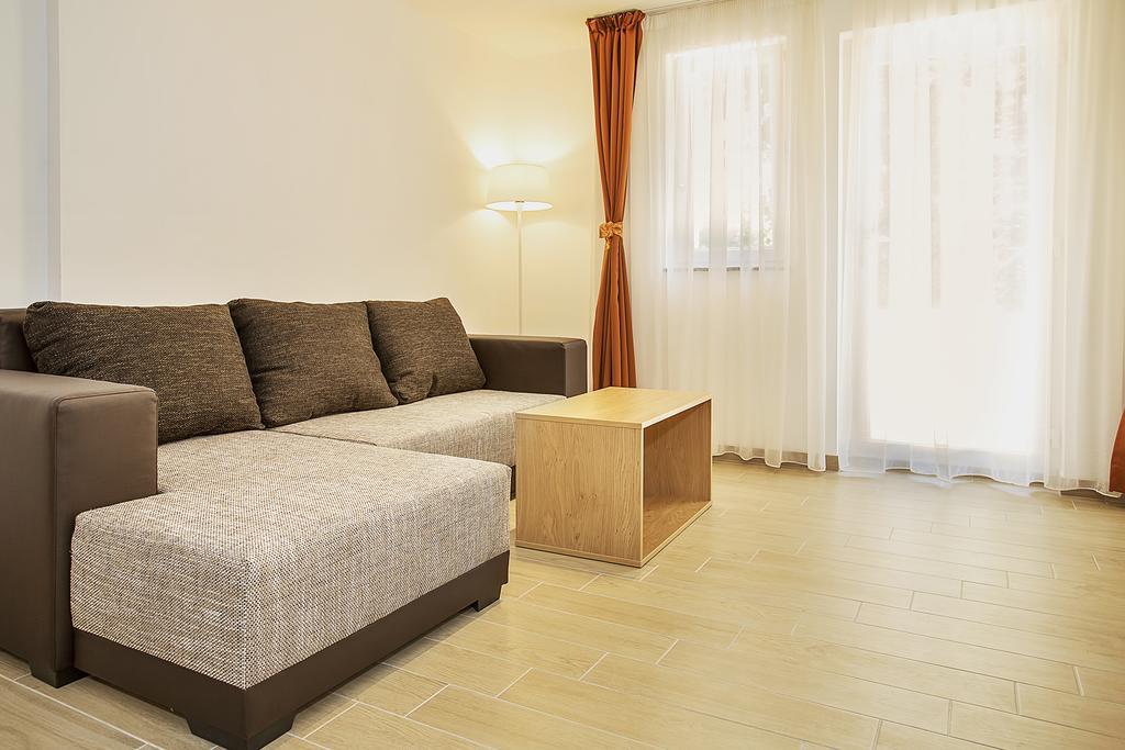 באסקה Residence Mediterraneo מראה חיצוני תמונה