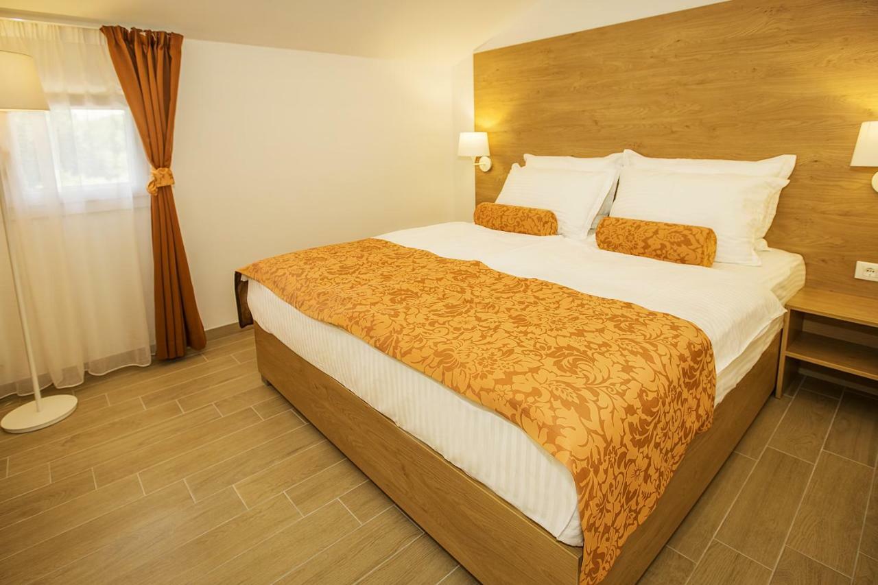 באסקה Residence Mediterraneo מראה חיצוני תמונה