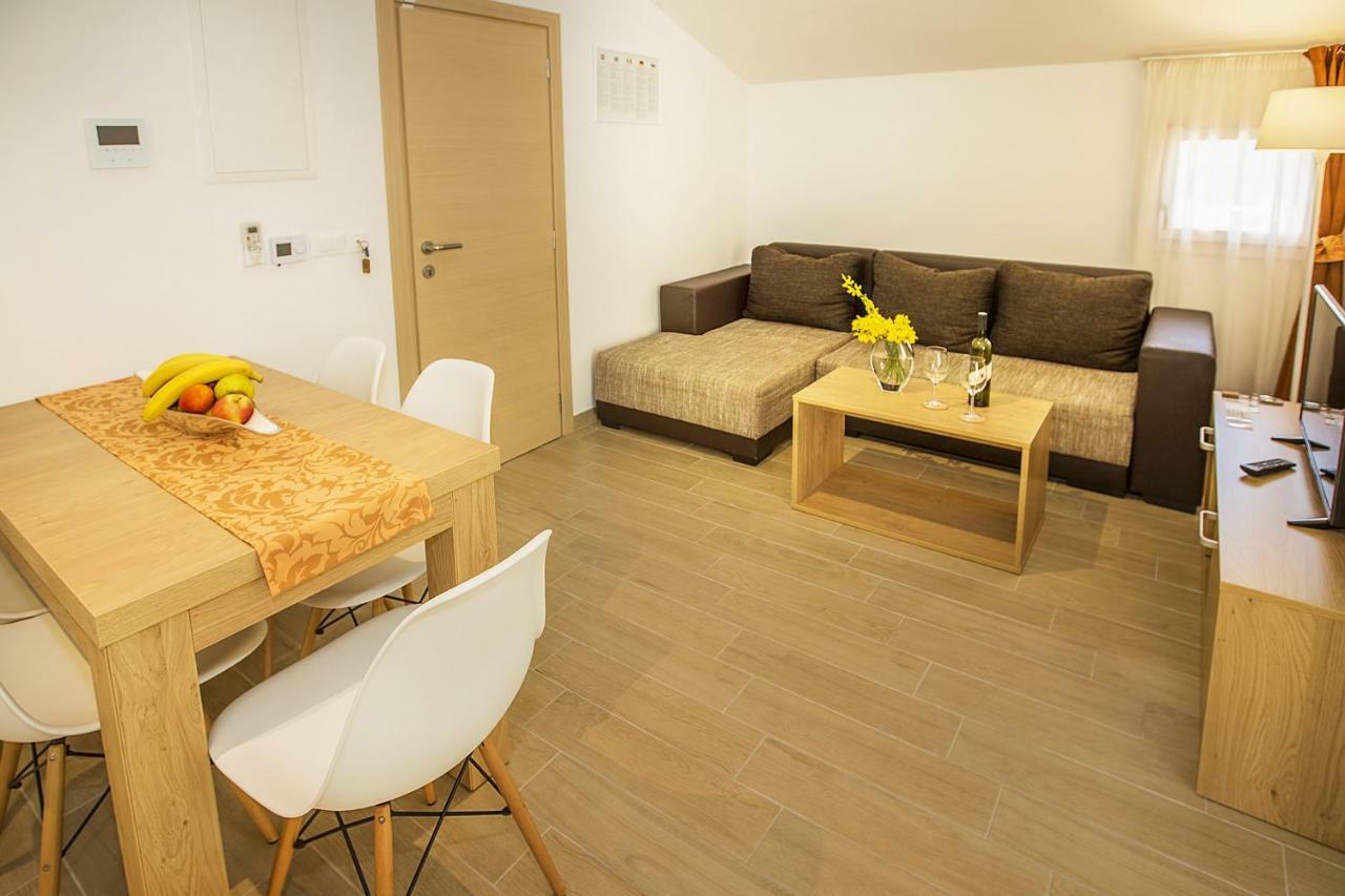 באסקה Residence Mediterraneo מראה חיצוני תמונה