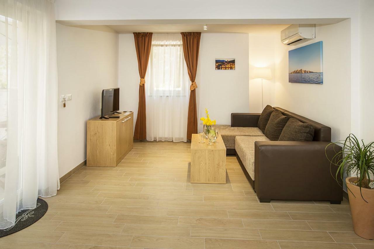 באסקה Residence Mediterraneo מראה חיצוני תמונה