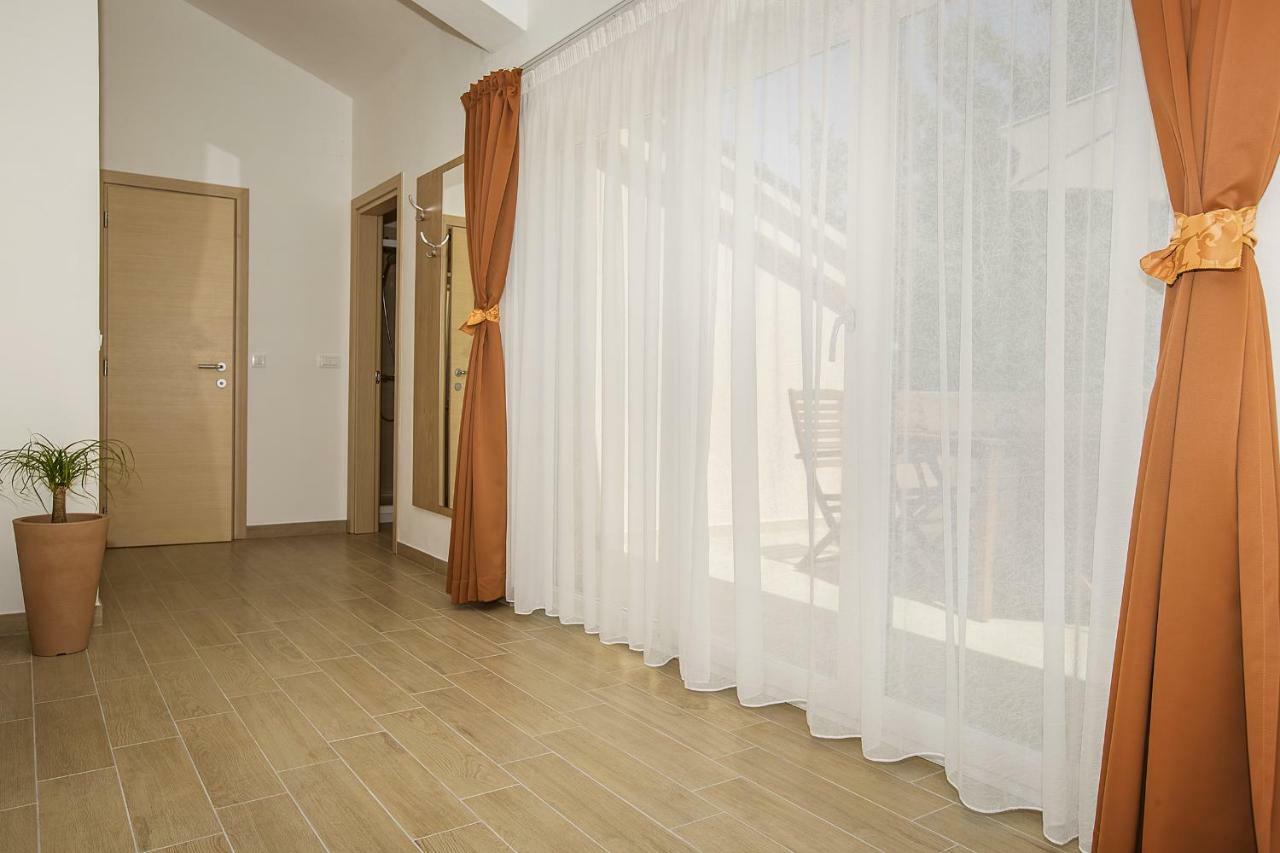 באסקה Residence Mediterraneo מראה חיצוני תמונה