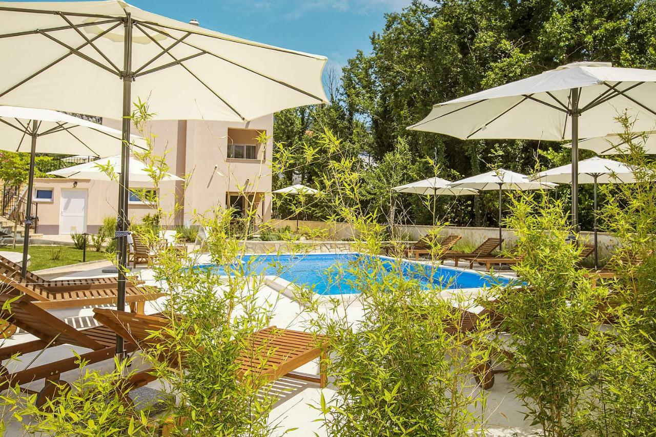 באסקה Residence Mediterraneo מראה חיצוני תמונה
